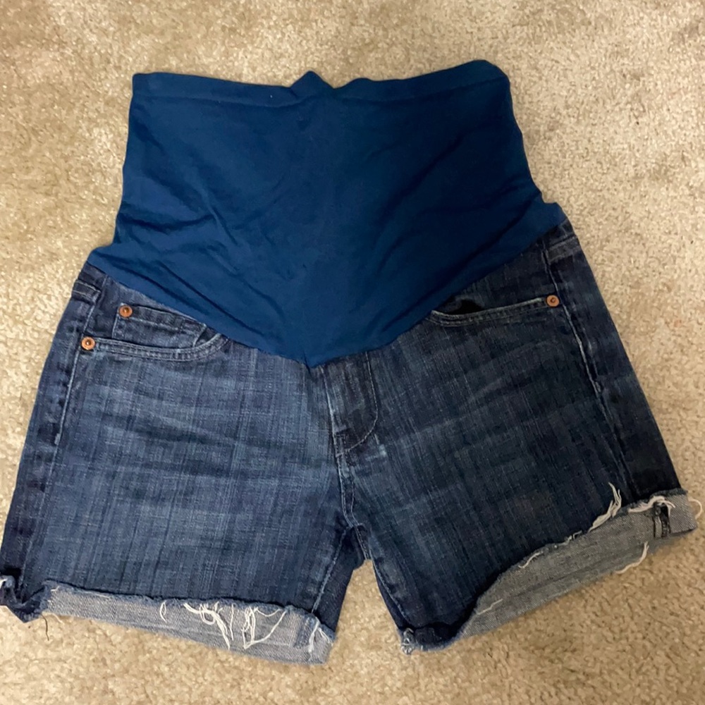 MATERNITY 7 for all Mankind shorts SIZE 28